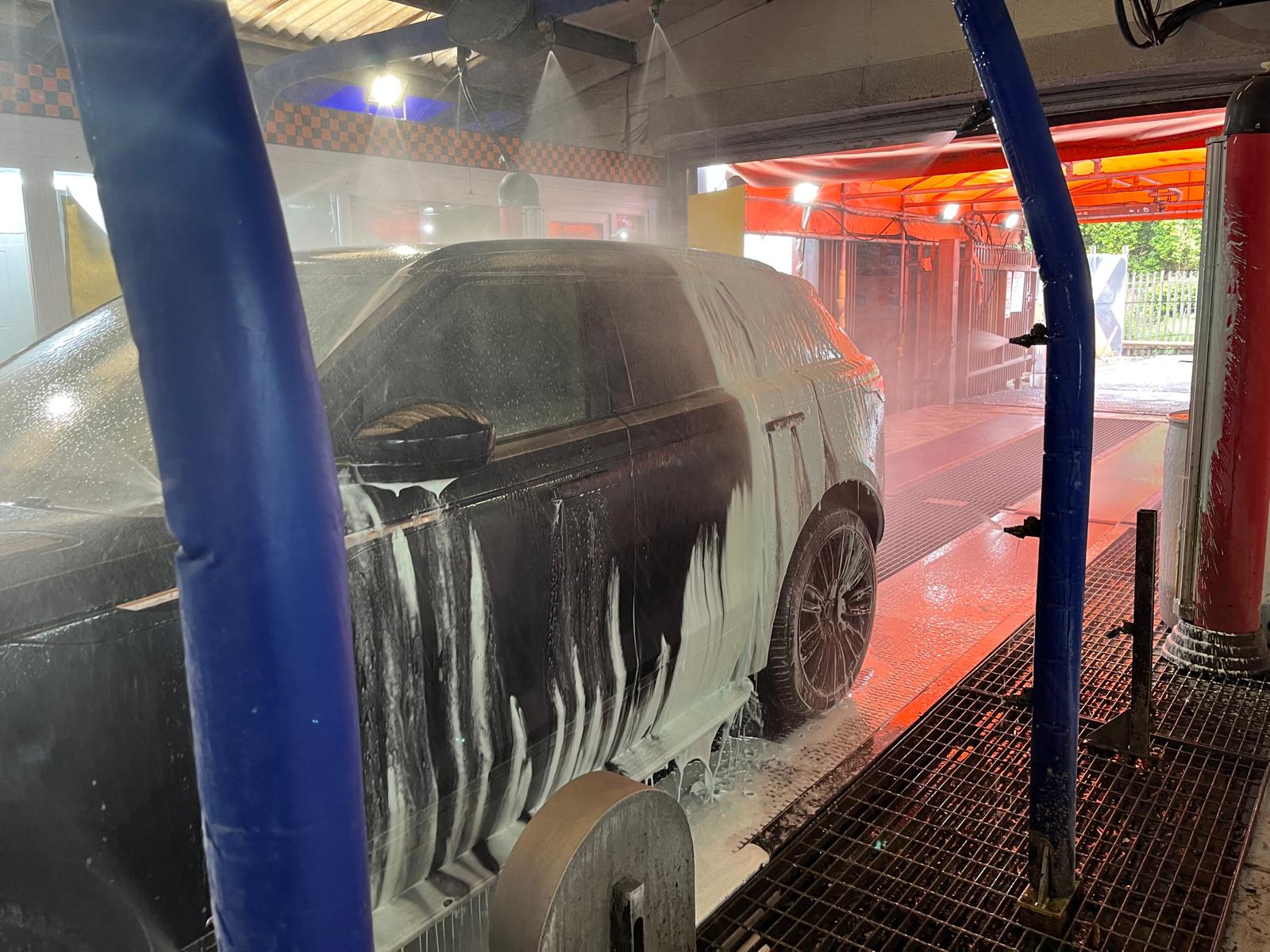 Bubbles Car Spa pure water rinse stage